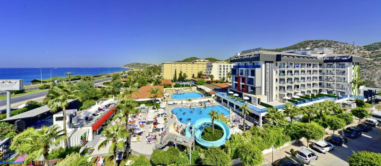 White City Beach Adult Only Hotell Konaklı Exteriör bild